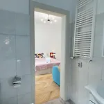 Pinkfluid - Charming In Prime Location 布加勒斯特