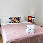 Pinkfluid - Charming In Prime Location *