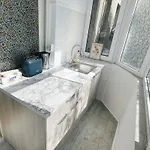 Pinkfluid - Charming In Prime Location Apartament *