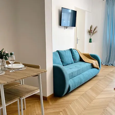 Pinkfluid - Charming In Prime Location Bucharest