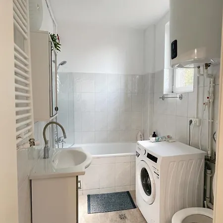 Apartament Pinkfluid - Charming In Prime Location