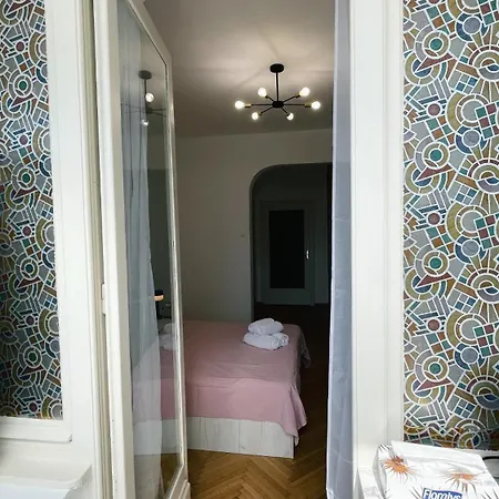 Pinkfluid - Charming In Prime Location