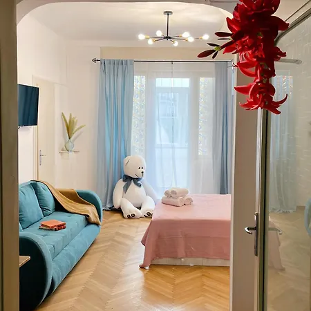 Apartman Pinkfluid - Charming In Prime Location