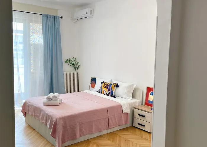 Pinkfluid - Charming In Prime Location * Bucharest