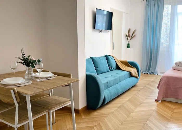Pinkfluid - Charming In Prime Location Bucharest