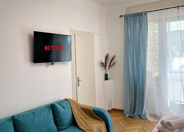 Pinkfluid - Charming In Prime Location * Bucharest