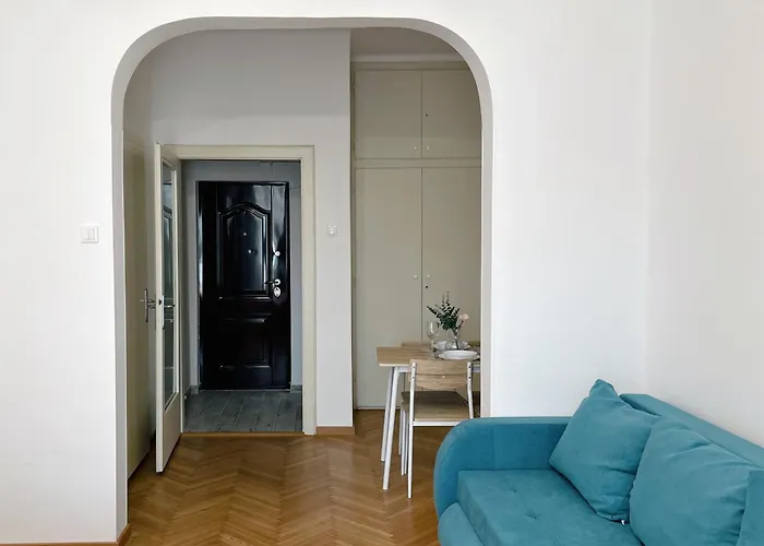 Apartment Pinkfluid - Charming In Prime Location