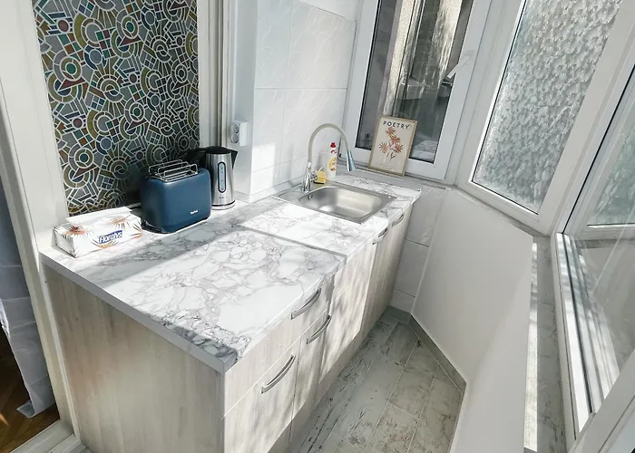 Pinkfluid - Charming In Prime Location Apartment *